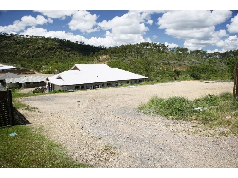 24 Lockyer Place, Mount Louisa QLD 4814