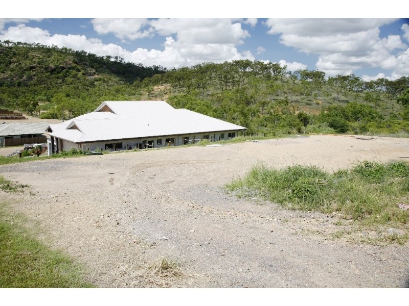 24 Lockyer Place, Mount Louisa QLD 4814