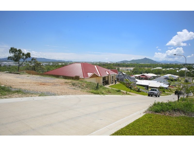 24 Lockyer Place, Mount Louisa QLD 4814