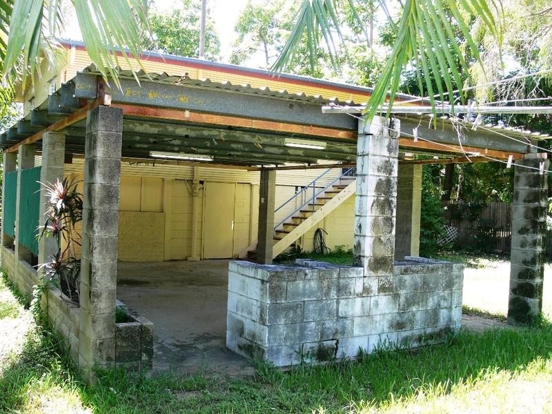 414 Ross River Road, Cranbrook QLD 4814