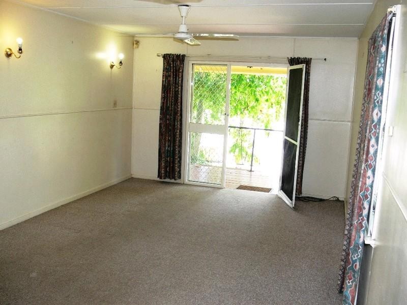 414 Ross River Road, Cranbrook QLD 4814