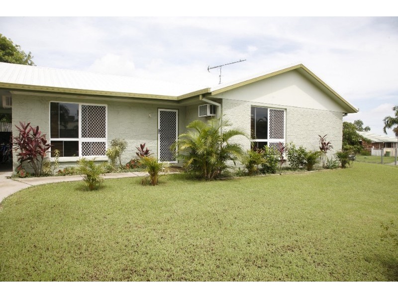 1 Cascade Court, Mount Louisa QLD 4814