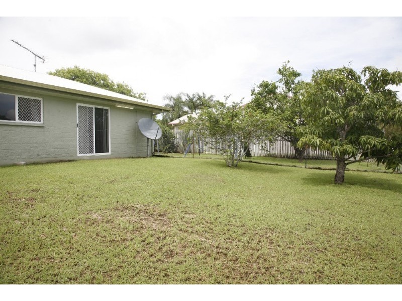 1 Cascade Court, Mount Louisa QLD 4814