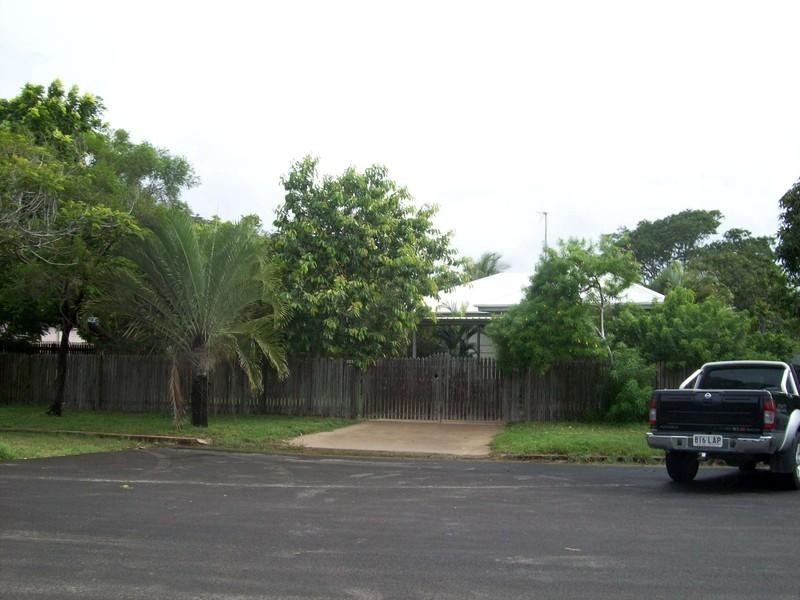 24 Rose Street, North Ward QLD 4810