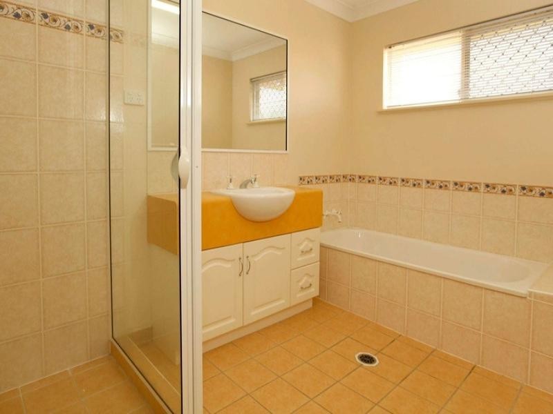 6 Mustey Close, Mount Louisa QLD 4814