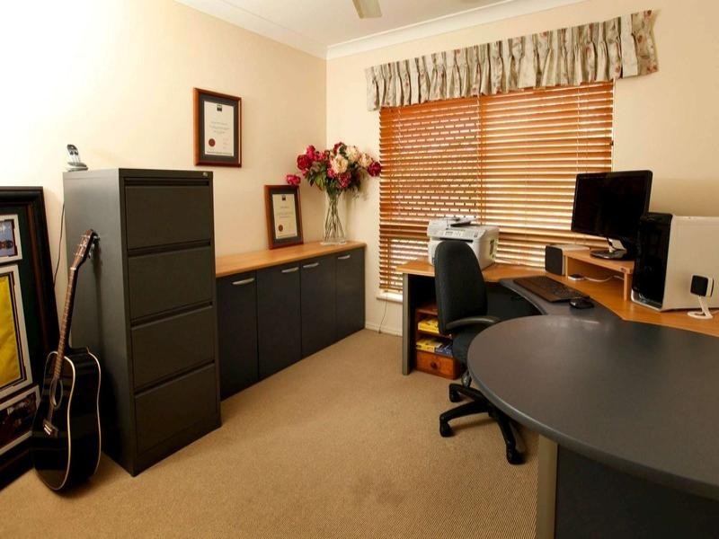 6 Mustey Close, Mount Louisa QLD 4814