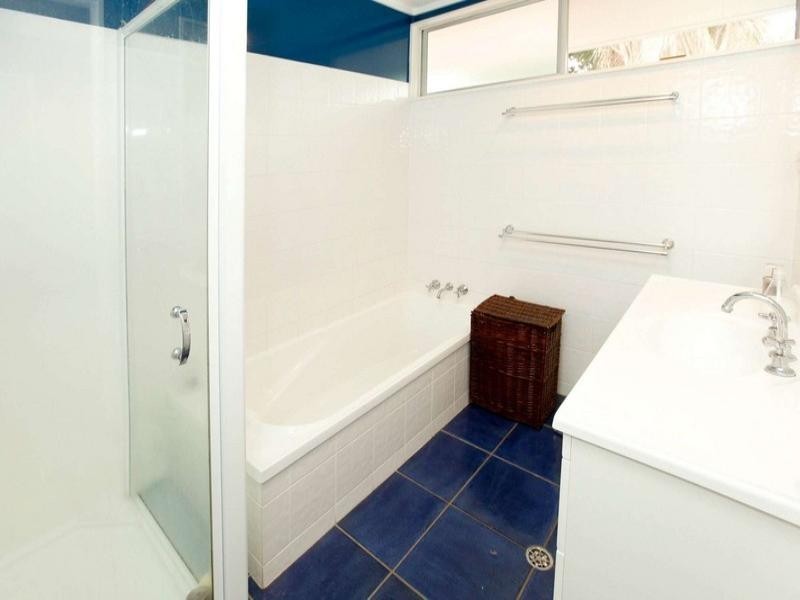 11 Valencia Street, Kirwan QLD 4817