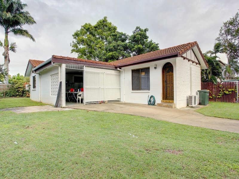 6 Julia Street, Kirwan QLD 4817