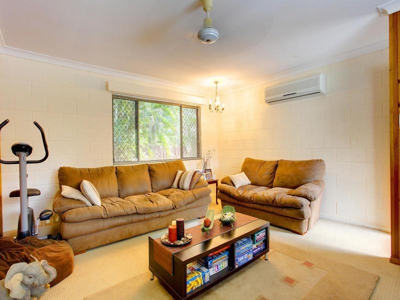 6 Julia Street, Kirwan QLD 4817