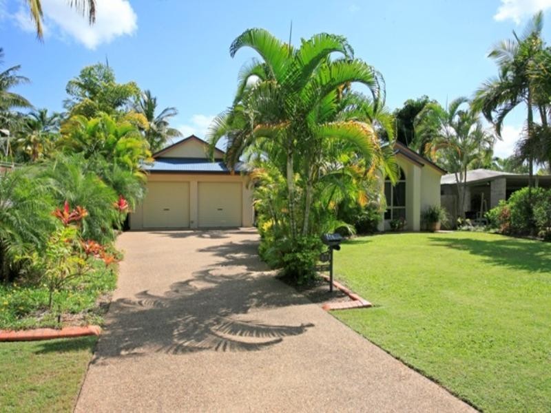 11 Lotus Court, Bushland Beach QLD 4818