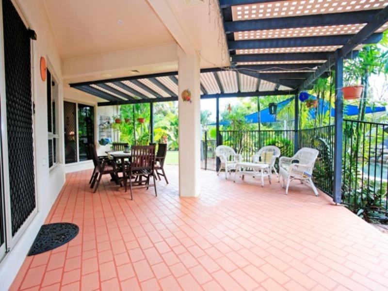 11 Lotus Court, Bushland Beach QLD 4818