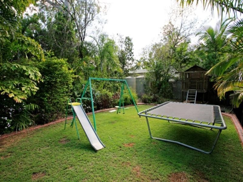 11 Lotus Court, Bushland Beach QLD 4818