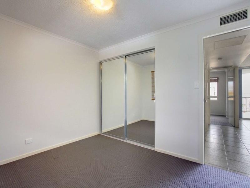 9/209 Wills Street, Townsville City QLD 4810
