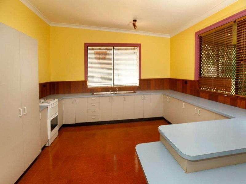 38 Armstrong Street, Hermit Park QLD 4812