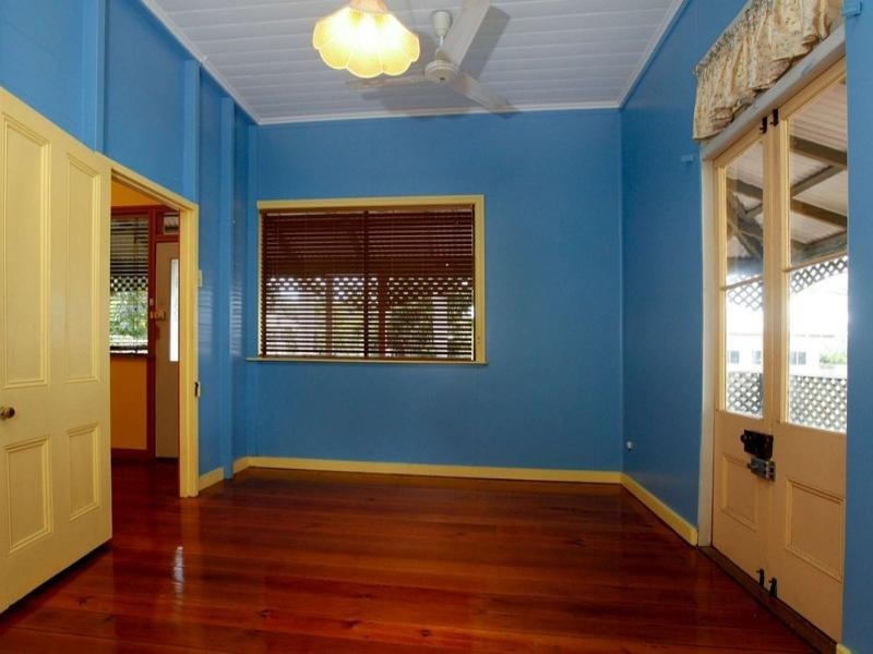 38 Armstrong Street, Hermit Park QLD 4812