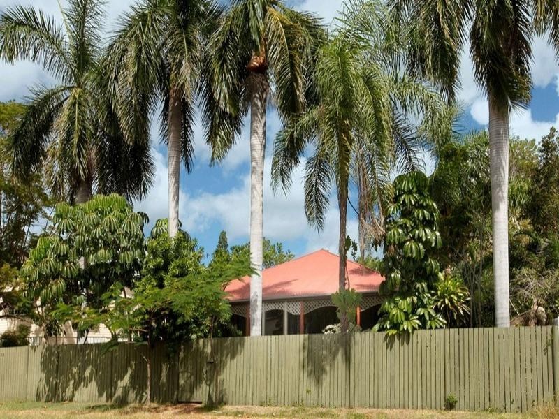 38 Armstrong Street, Hermit Park QLD 4812