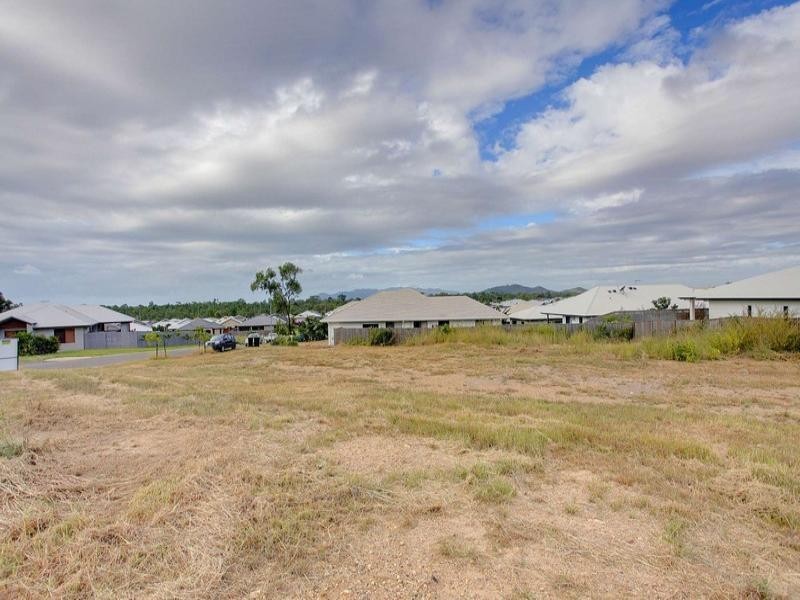 48 Shutehaven Circuit, Bushland Beach QLD 4818