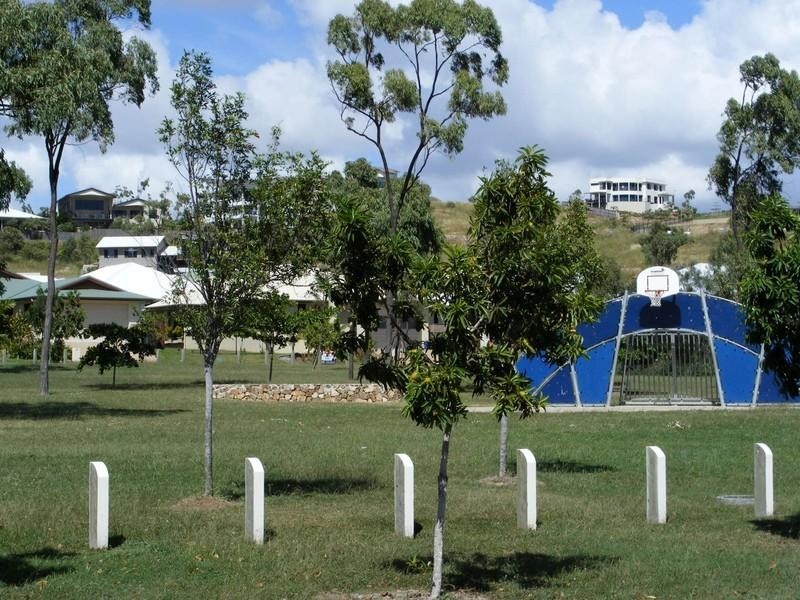 48 Shutehaven Circuit, Bushland Beach QLD 4818