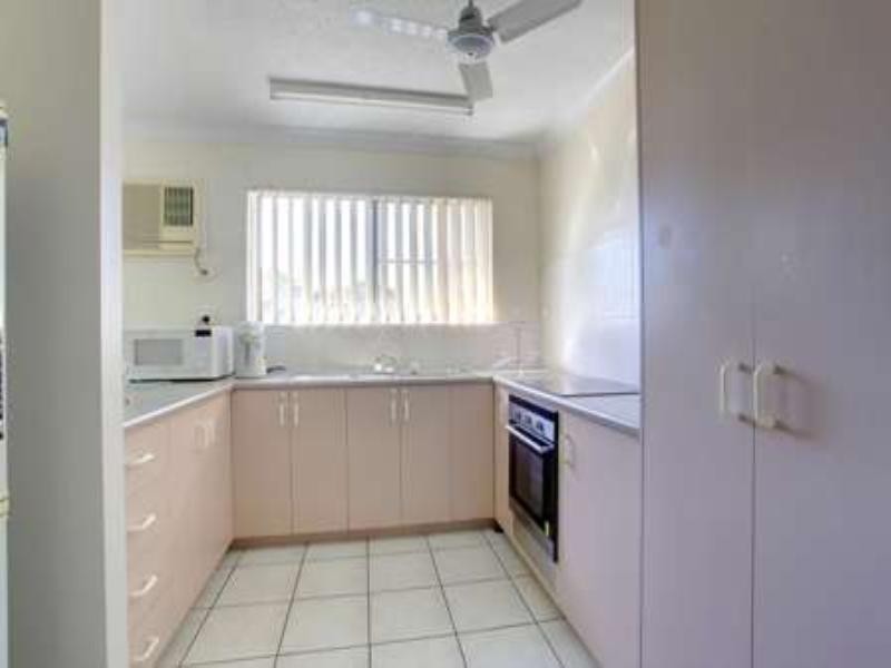 6/34 Cheyne Street, Pimlico QLD 4812