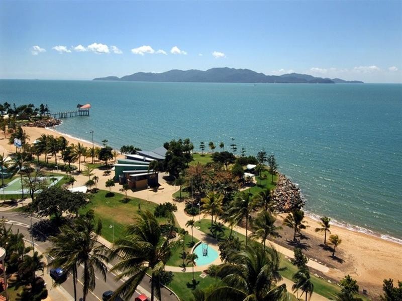 704-705/75-77 The Strand, North Ward QLD 4810