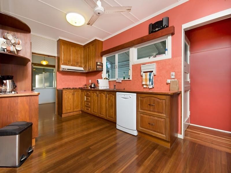 73 Campbell Street, Hermit Park QLD 4812