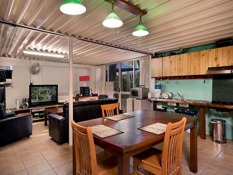 73 Campbell Street, Hermit Park QLD 4812