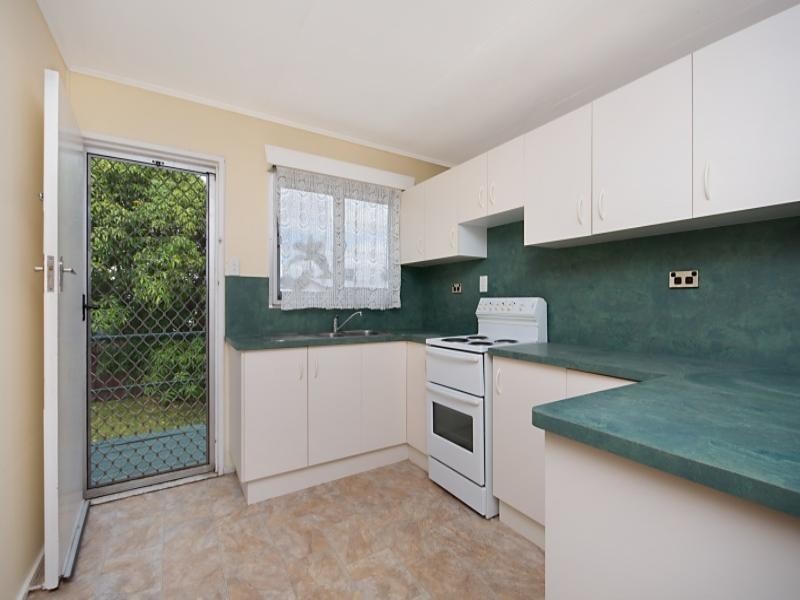 4 Ives Street, Kirwan QLD 4817