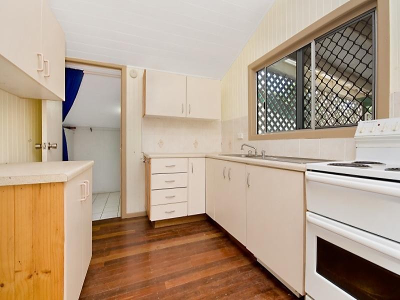 10 Keenan Street, Oonoonba QLD 4811