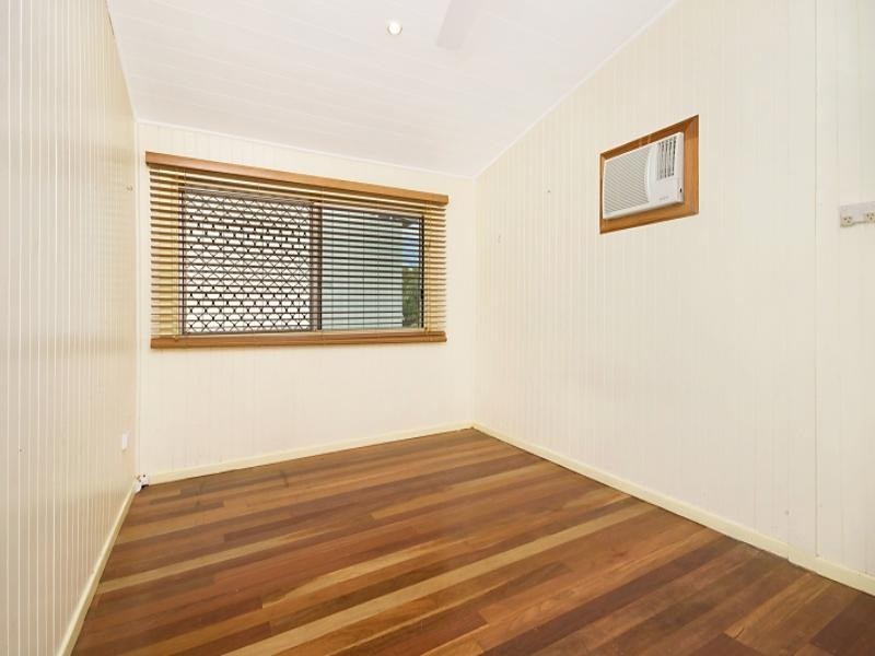 10 Keenan Street, Oonoonba QLD 4811