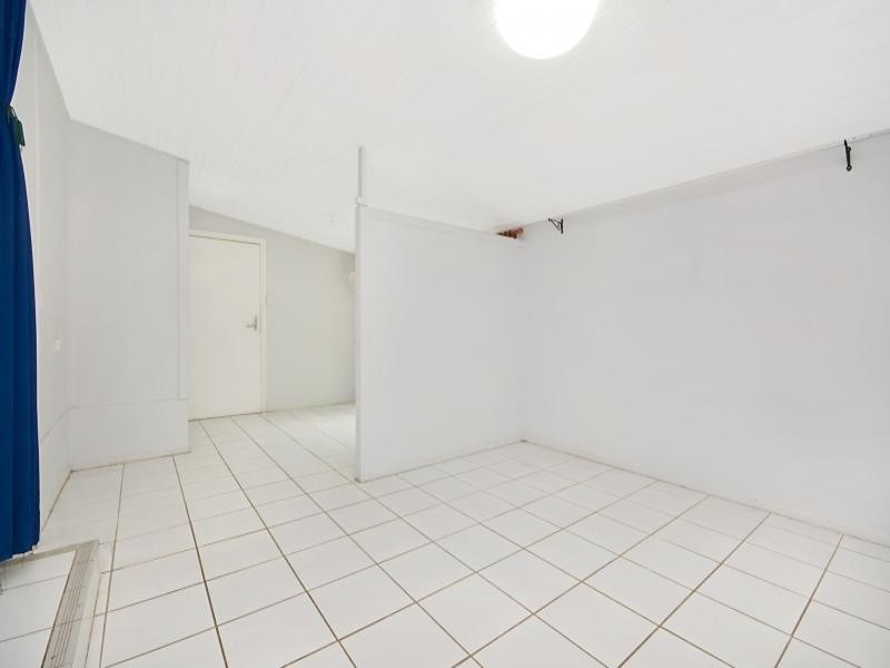 10 Keenan Street, Oonoonba QLD 4811