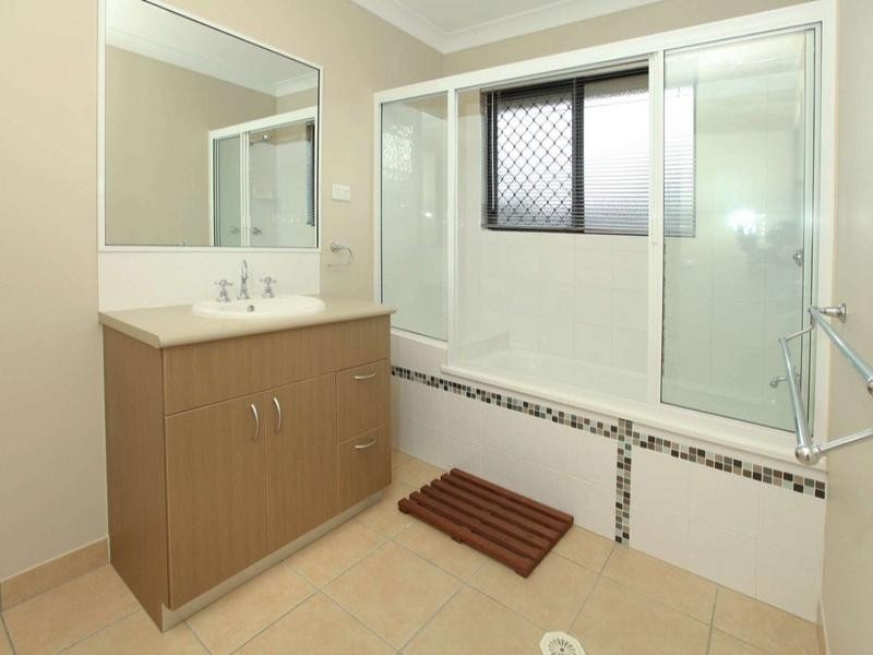 39 Gatwick Street, Burdell QLD 4818