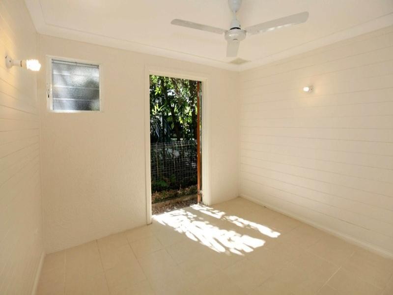 14 Fourth Avenue, South Townsville QLD 4810