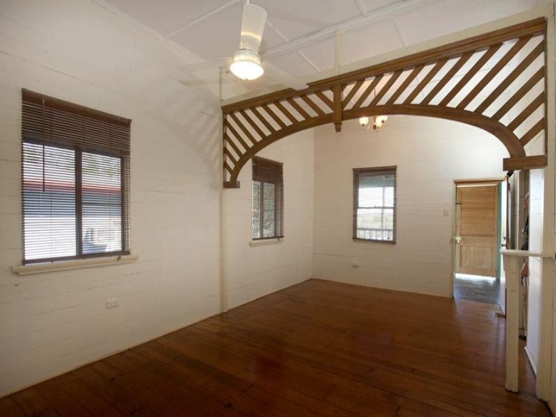 14 Fourth Avenue, South Townsville QLD 4810