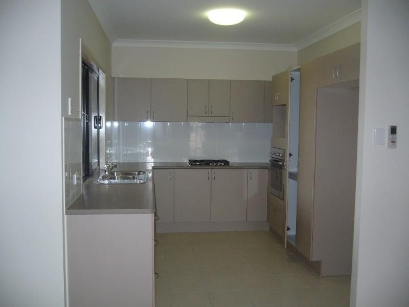 Bushland Beach QLD 4818