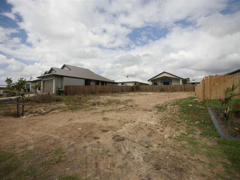 64 Shutehaven Circuit, Bushland Beach QLD 4818