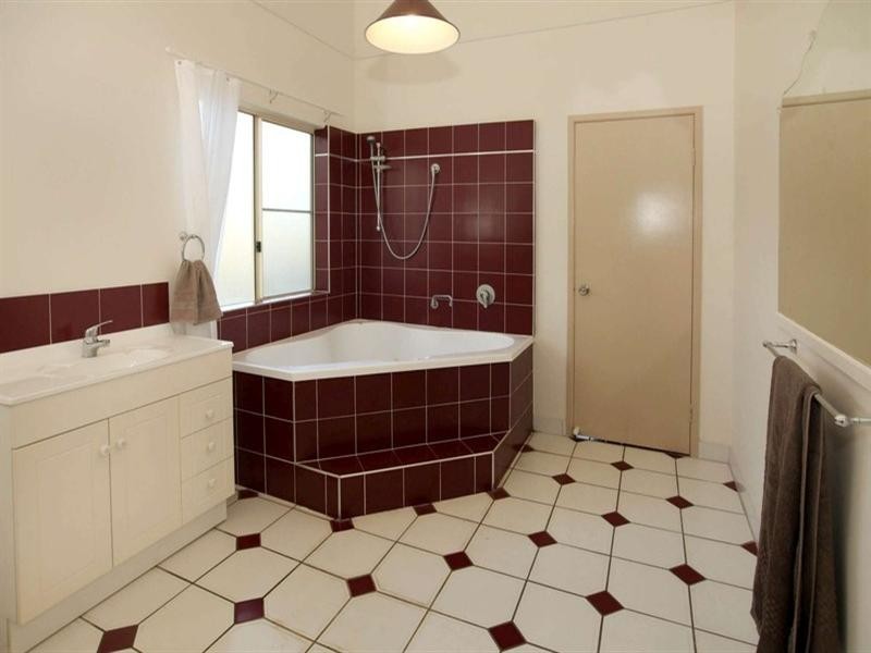 27 Townsend Street, Mysterton QLD 4812