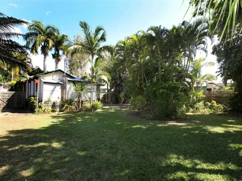 53 Ahearne Street, Hermit Park QLD 4812