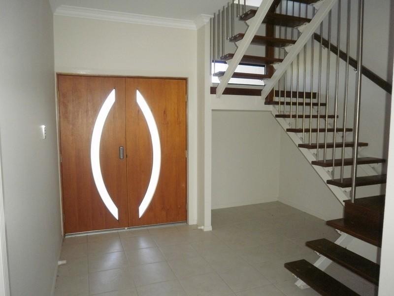 Bushland Beach QLD 4818