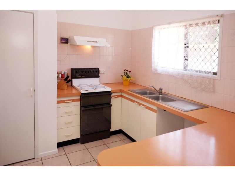 1/22 halloran Street, Rosslea QLD 4812