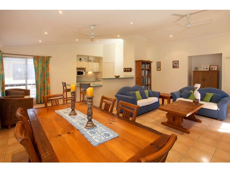 24 Joshua Crescent, Bushland Beach QLD 4818