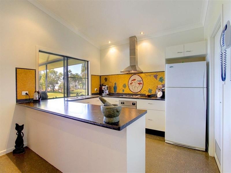 12 Whiting Court, Cungulla QLD 4816