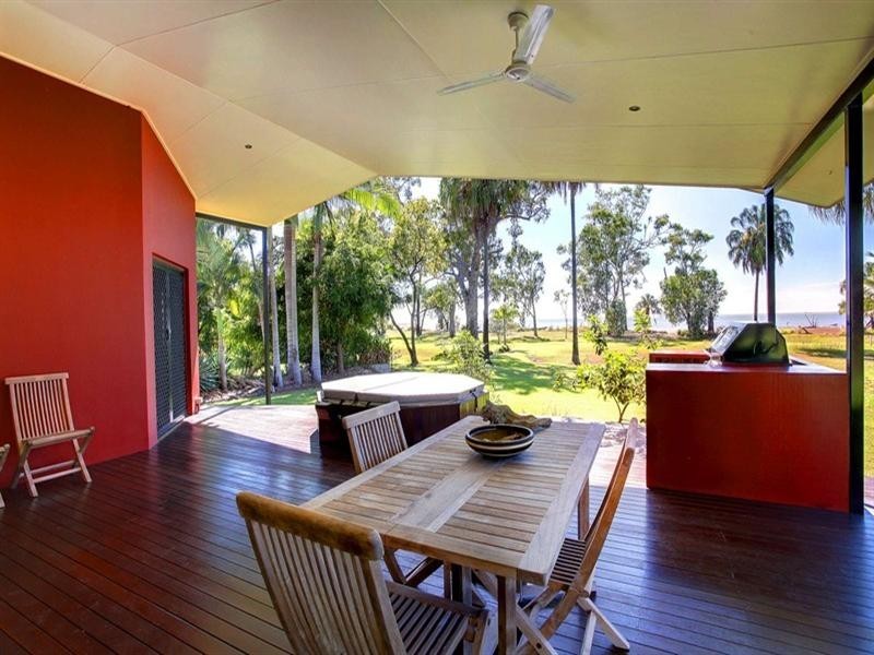 12 Whiting Court, Cungulla QLD 4816