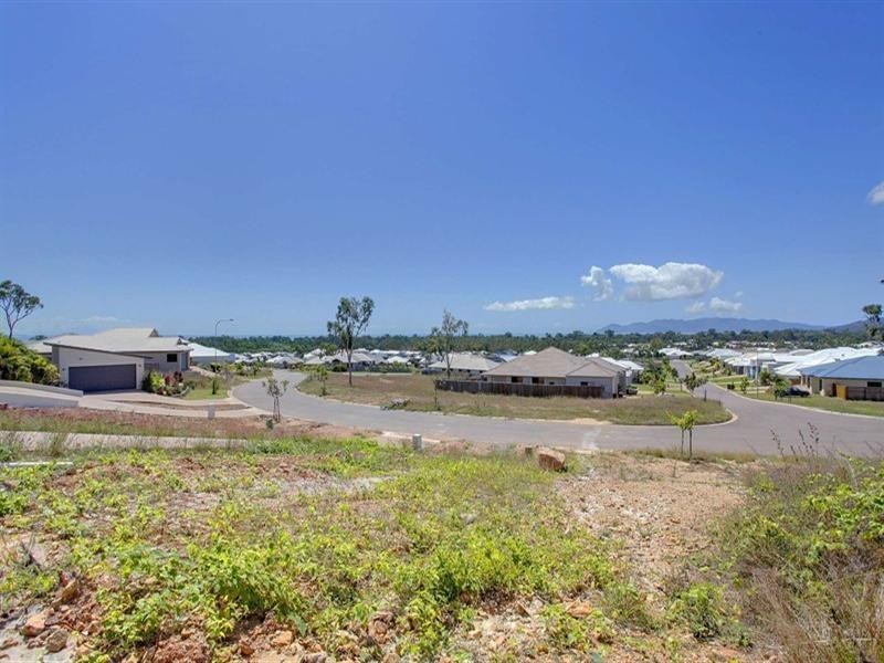 69 Shutehaven Circuit, Bushland Beach QLD 4818