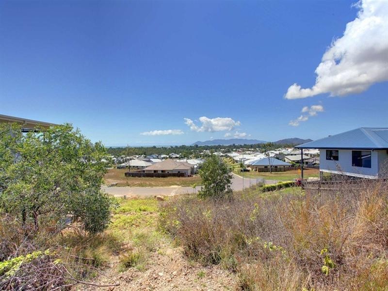 69 Shutehaven Circuit, Bushland Beach QLD 4818