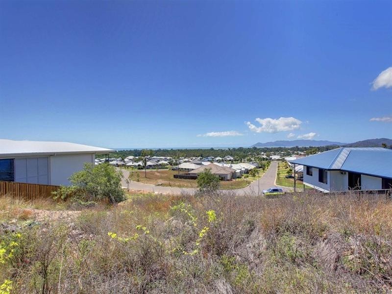 69 Shutehaven Circuit, Bushland Beach QLD 4818