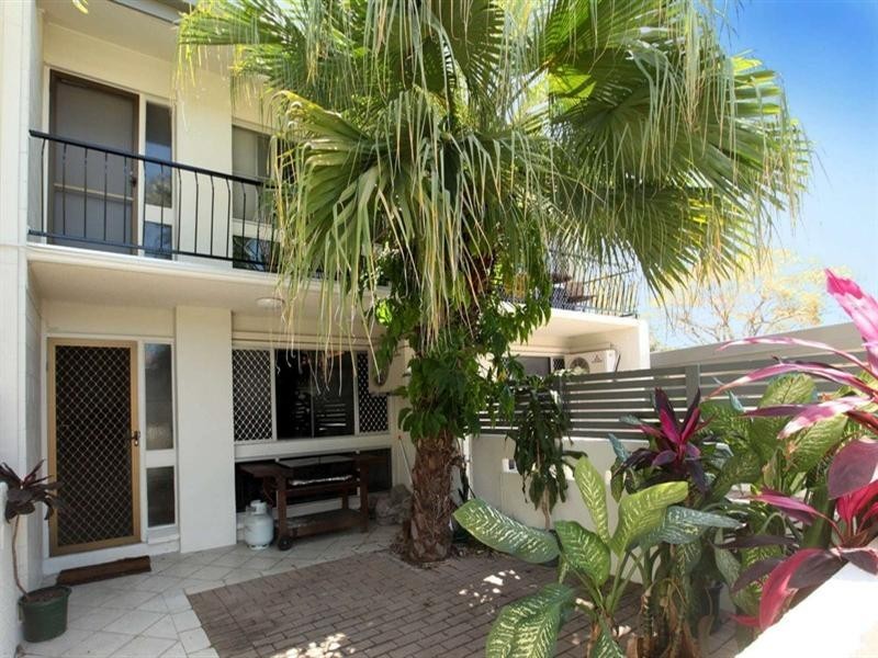 2/68 Paxton Street, North Ward QLD 4810