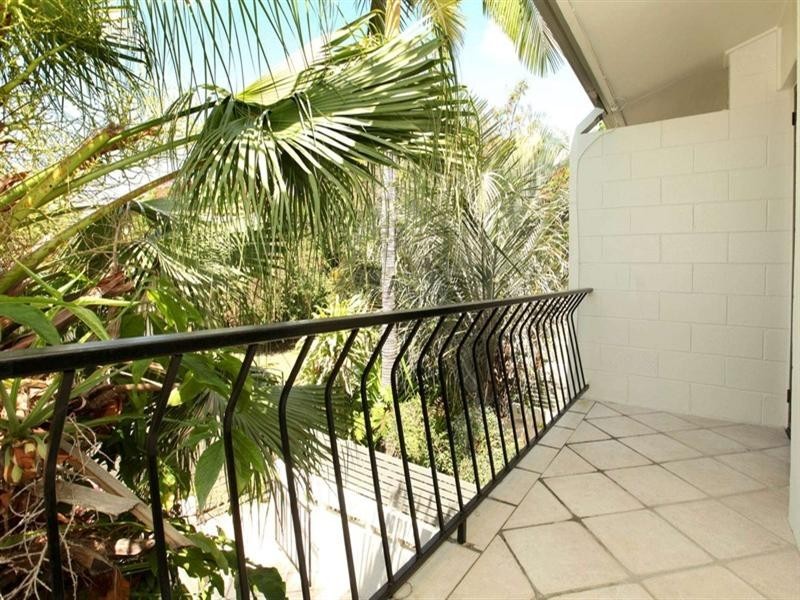 2/68 Paxton Street, North Ward QLD 4810