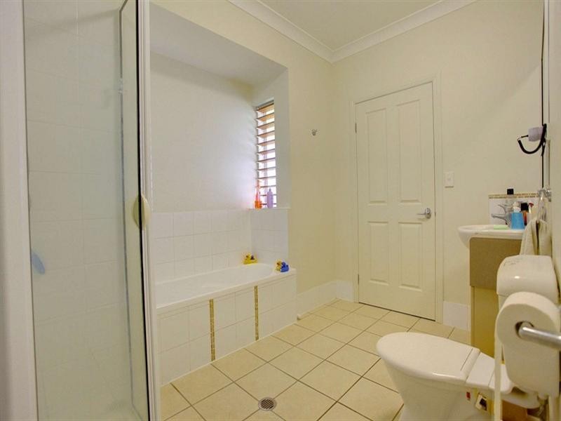 18/12-16 Martinez Avenue, West End QLD 4810