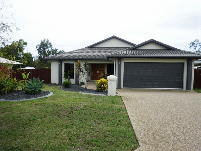 Bushland Beach QLD 4818