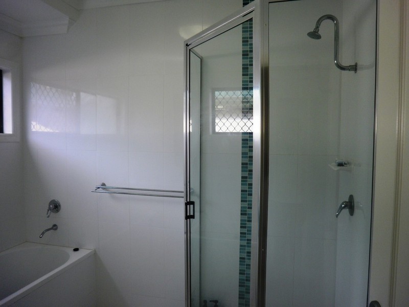 Bushland Beach QLD 4818